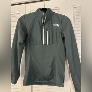 North Face Women’s 1/4 zip fleece jacket